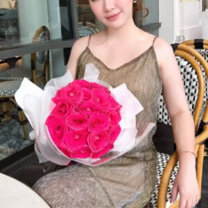 ช่อดอกกุหลาบแดงวาเลนไทน์