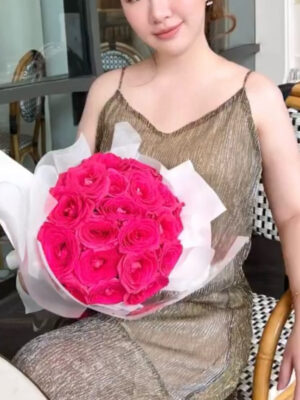 ช่อดอกกุหลาบแดงวาเลนไทน์